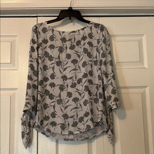 41 Hawthorn White and Black Crew Neck 3/4 Sleeve Tie Front Blouse